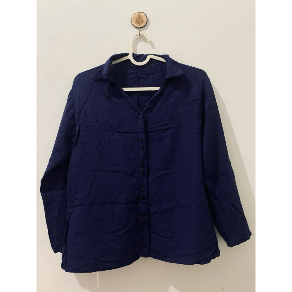 kemeja wanita biru elektrik