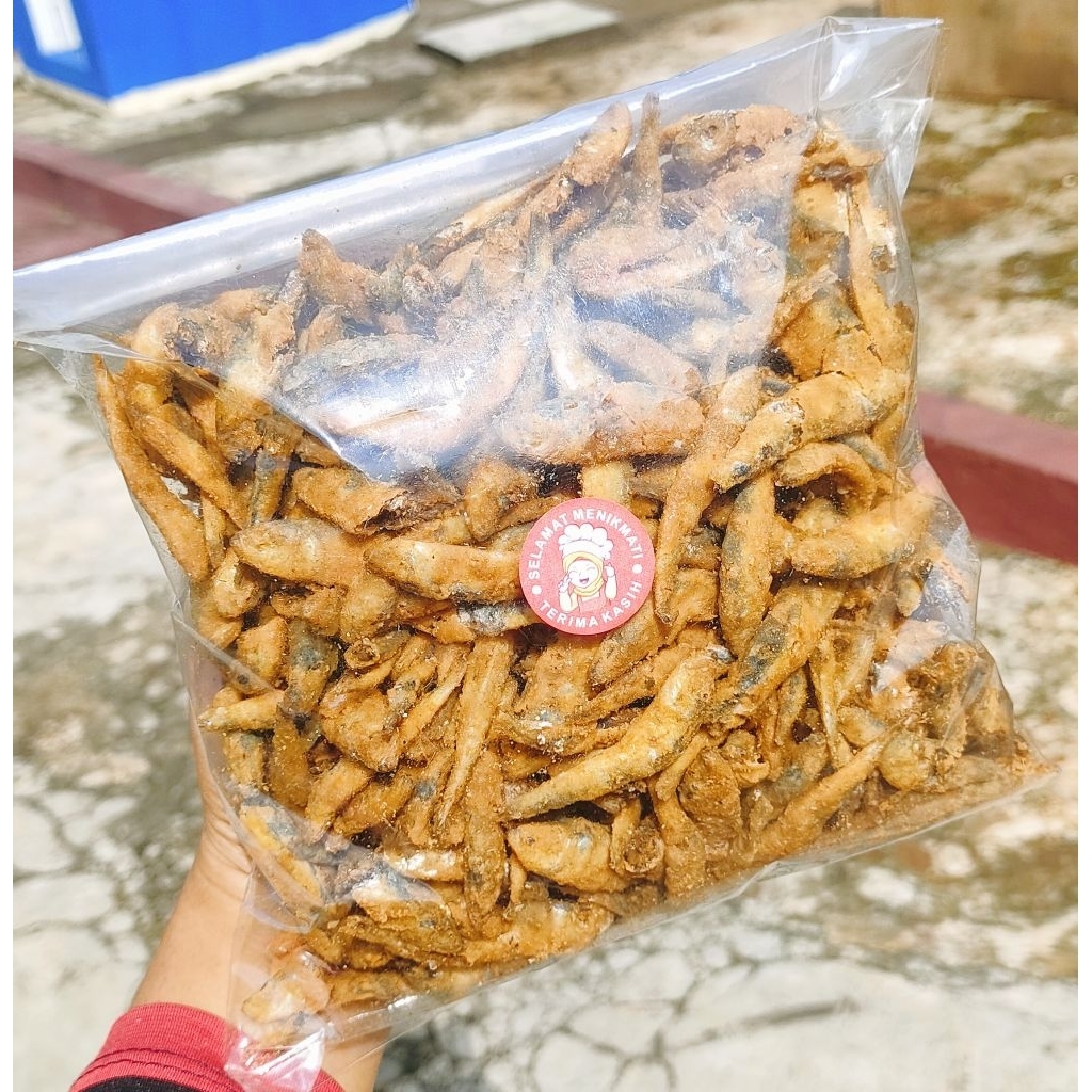

Samenit / Lemet Ikan Asin Crispy. asin gurih renyah extra daun jeruk. 500 gram.