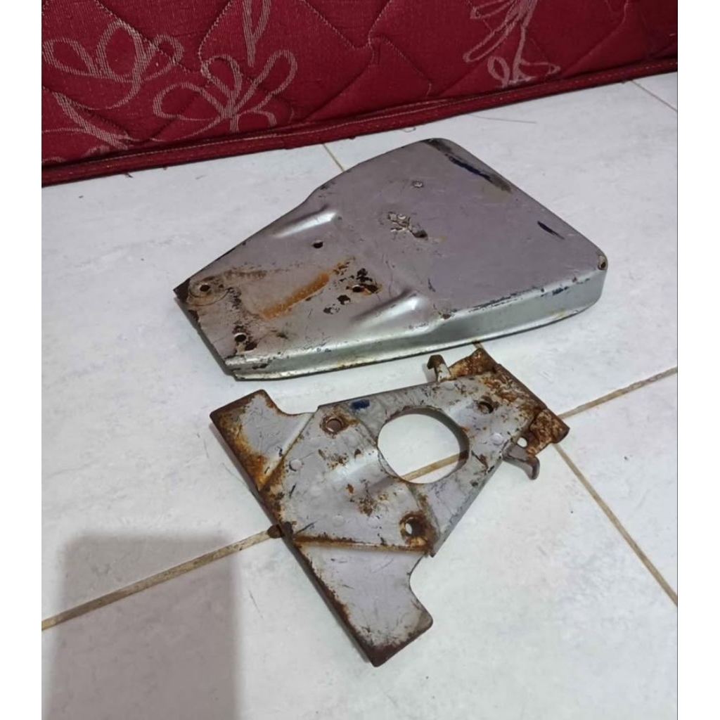 Dudukan jok Vespa PX Exclusive