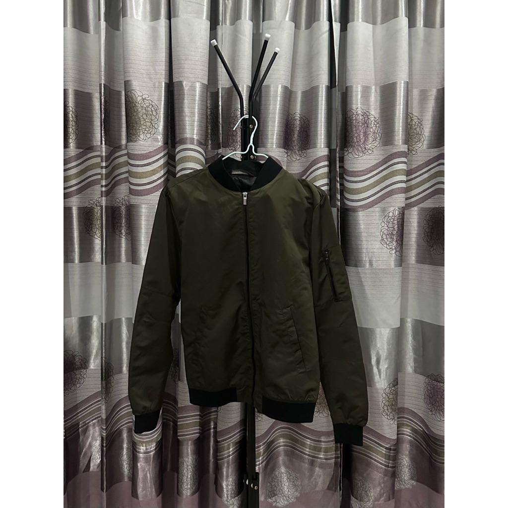 [Preloved] Zara Man Bomber Jacket