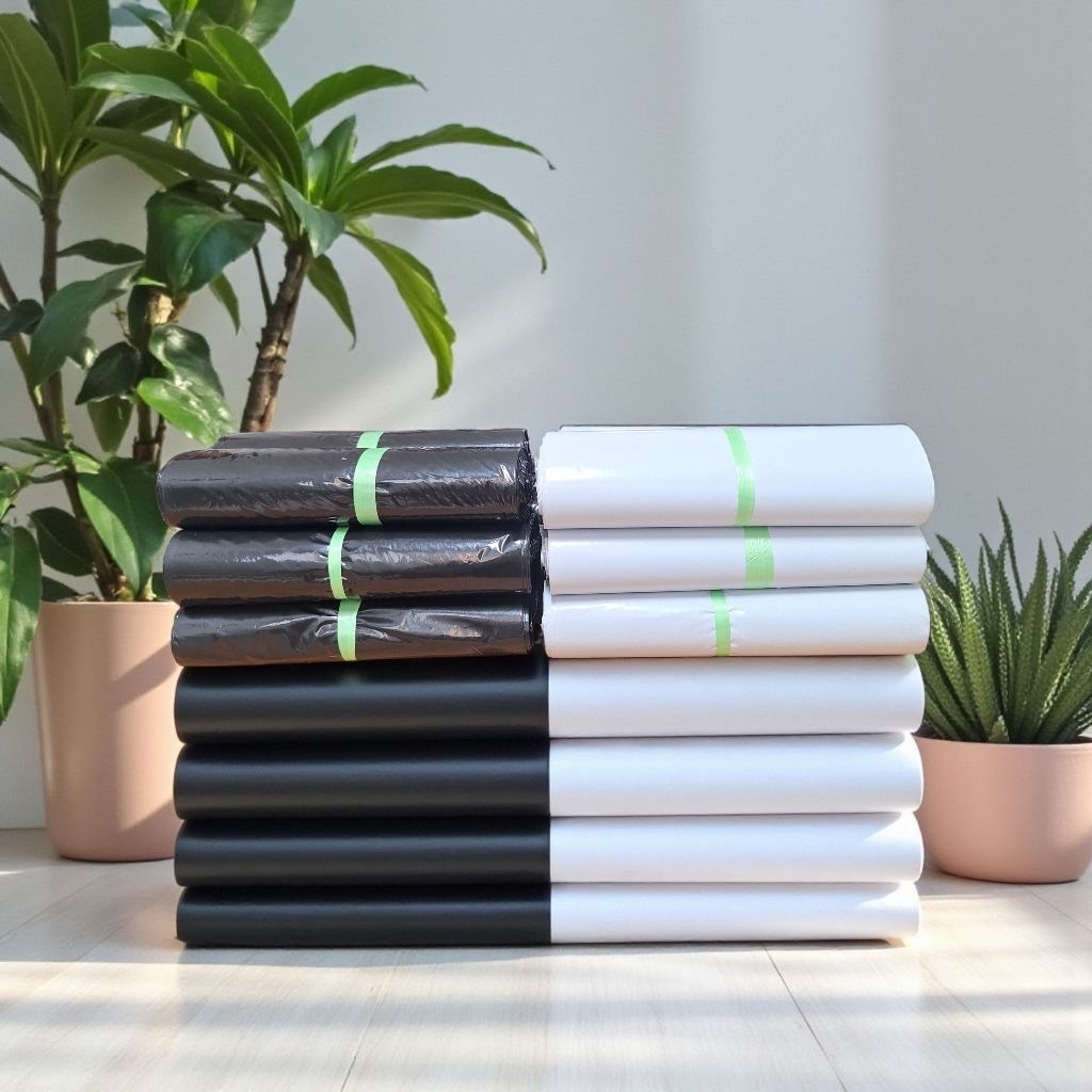 

Plastik Polymailer Grade A Tebal Premium HD Glossy Putih Hitam 17x30cm 20x30cm 25x35cm 30x40cm Pembungkus Paket Amplop PackingPlastik Polymailer Grade A Tebal Premium HD Glossy Putih Hitam 17x30cm 20x30cm 25x35cm 30x40cm Pembungkus Amplop Packing Rusfet