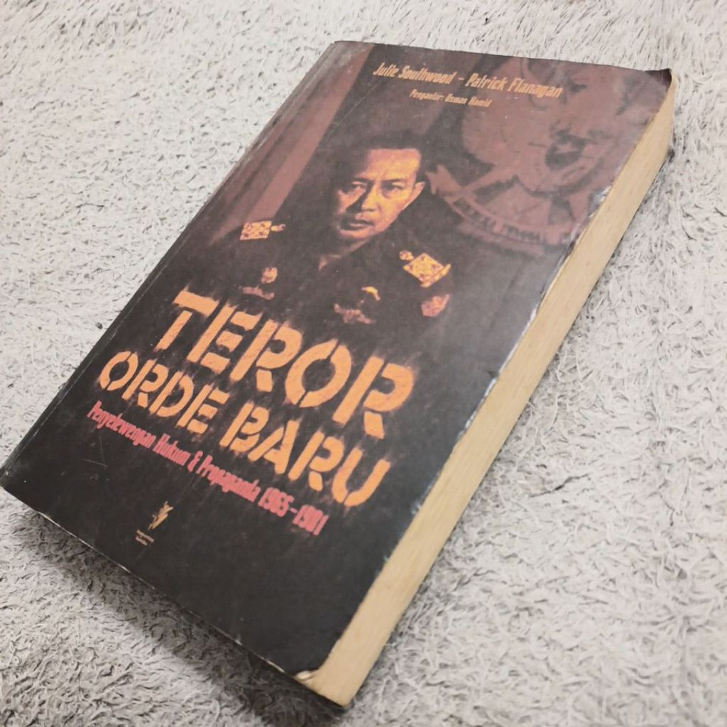 Teror Orde Baru - Julie Southwood, Patrick Flanagan  • Preloved, Original •