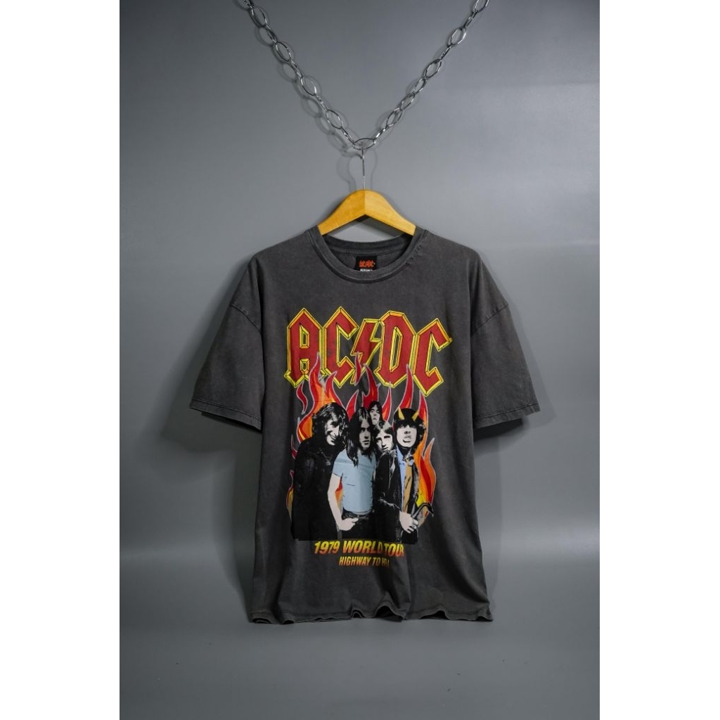 Tshirt Bershka x Acdc