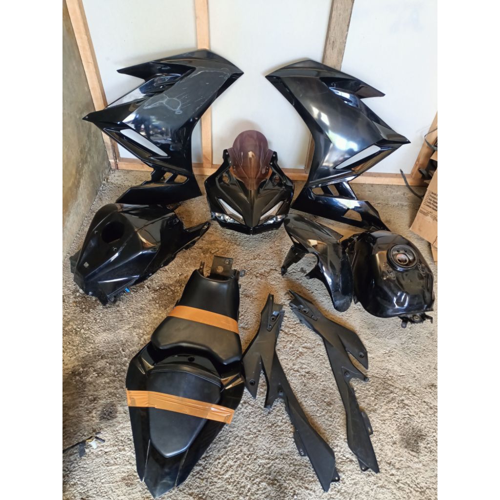 FULL BODY CBR 150 K45R BODY SET K45R 2022-2024