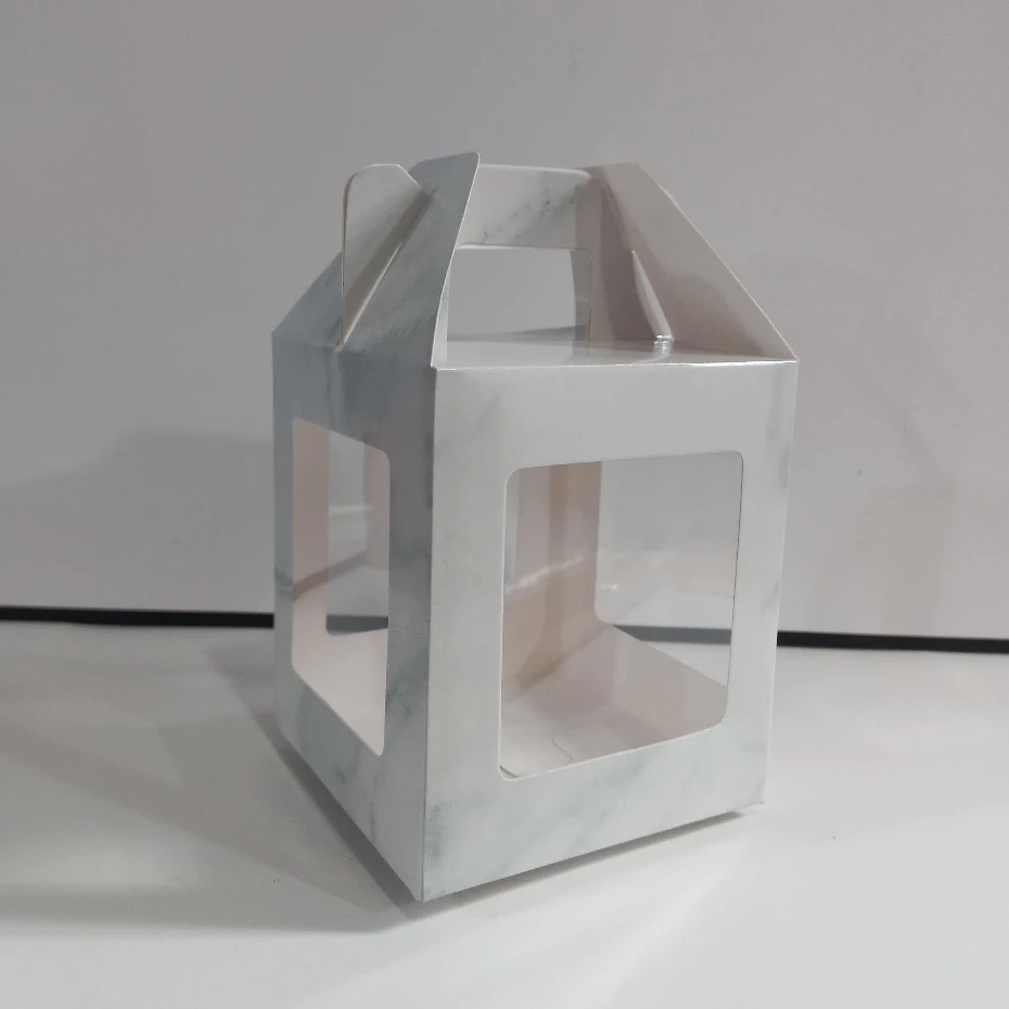 

Box Kotak Cupcake Marble White Desain Unik Polos Motif Marmer Kemasan Mewah Ukuran 9x10.5x10.5 Cm