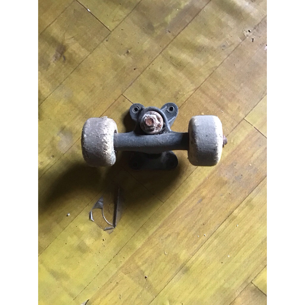 Truck Skateboard anak, wheelie bar, lowrider, sepeda, skateboard anak.