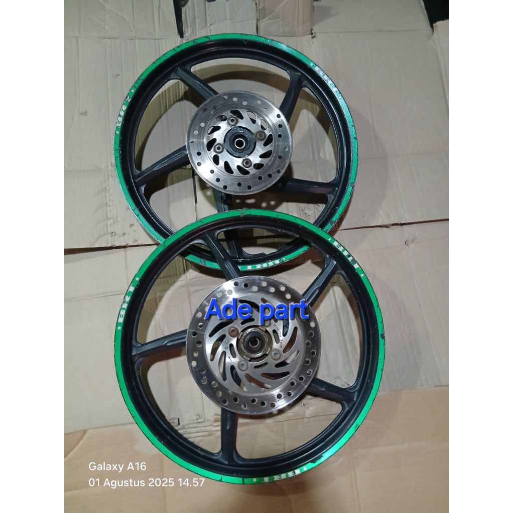velg pelek Racing 1set depan balakang. Honda. Supra x 125. Blade new. pnp. Sonic 150R. dan lln. copo