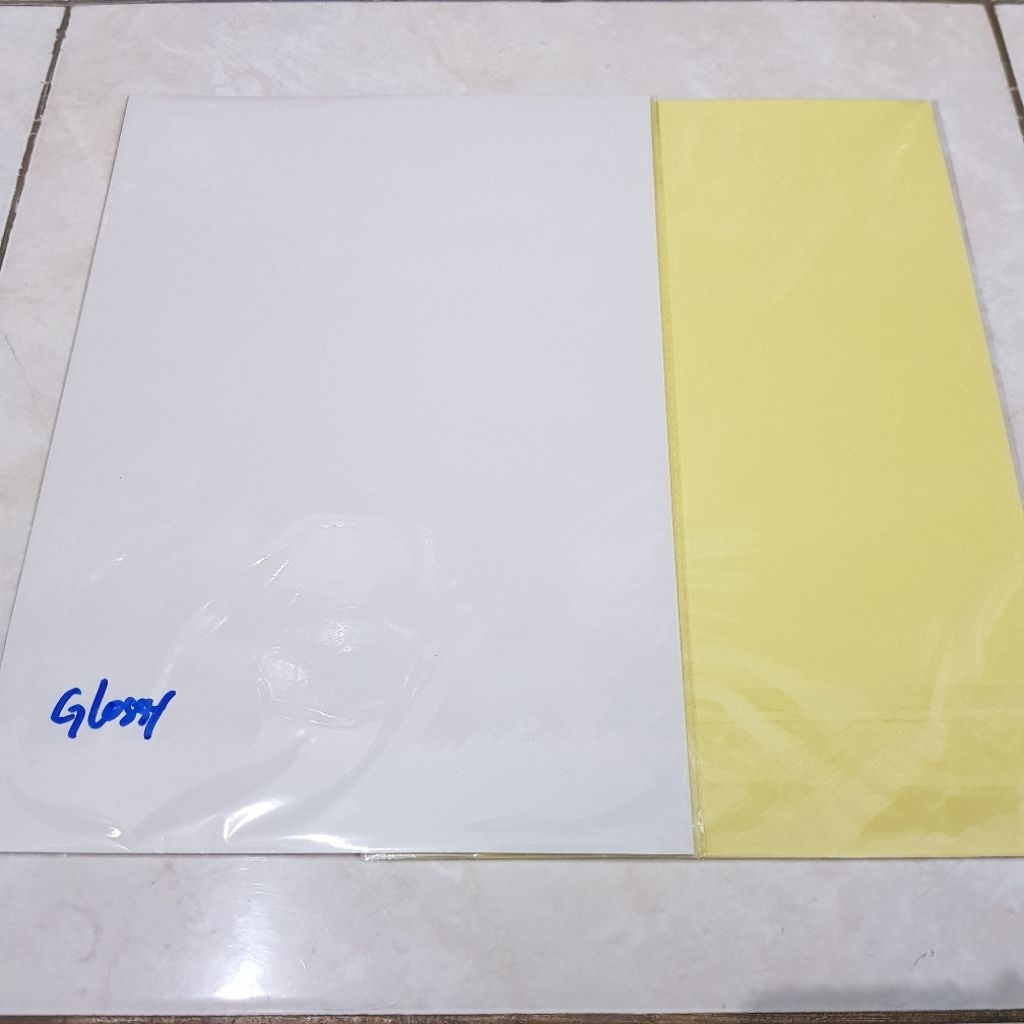 

Kertas Stiker Glossy A4/ Sticker Chromo A4 Mengkilap isi 10 Lembar