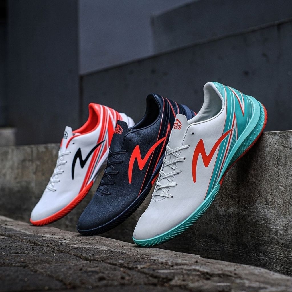 SEPATU FUTSAL SPECS LIGHTSPEED 20 FWD IN