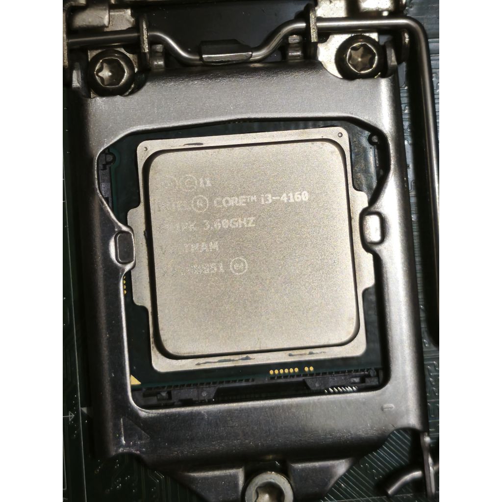 jual paketan mobo dell ram 8gb prosesor Intel i3 4160 bersih terawat
