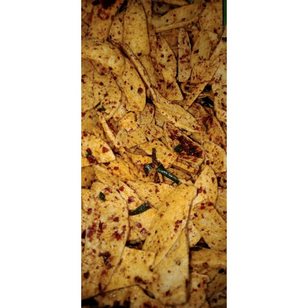 

Basreng Tidak Keras Pedas Gurih Renyah||Aroma Sedap Bumbu Melimpah||Aroma Daun Jeruk 50gr