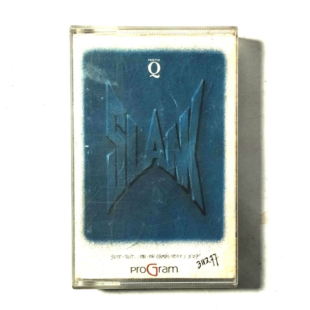 kaset pita slank suit suit he he