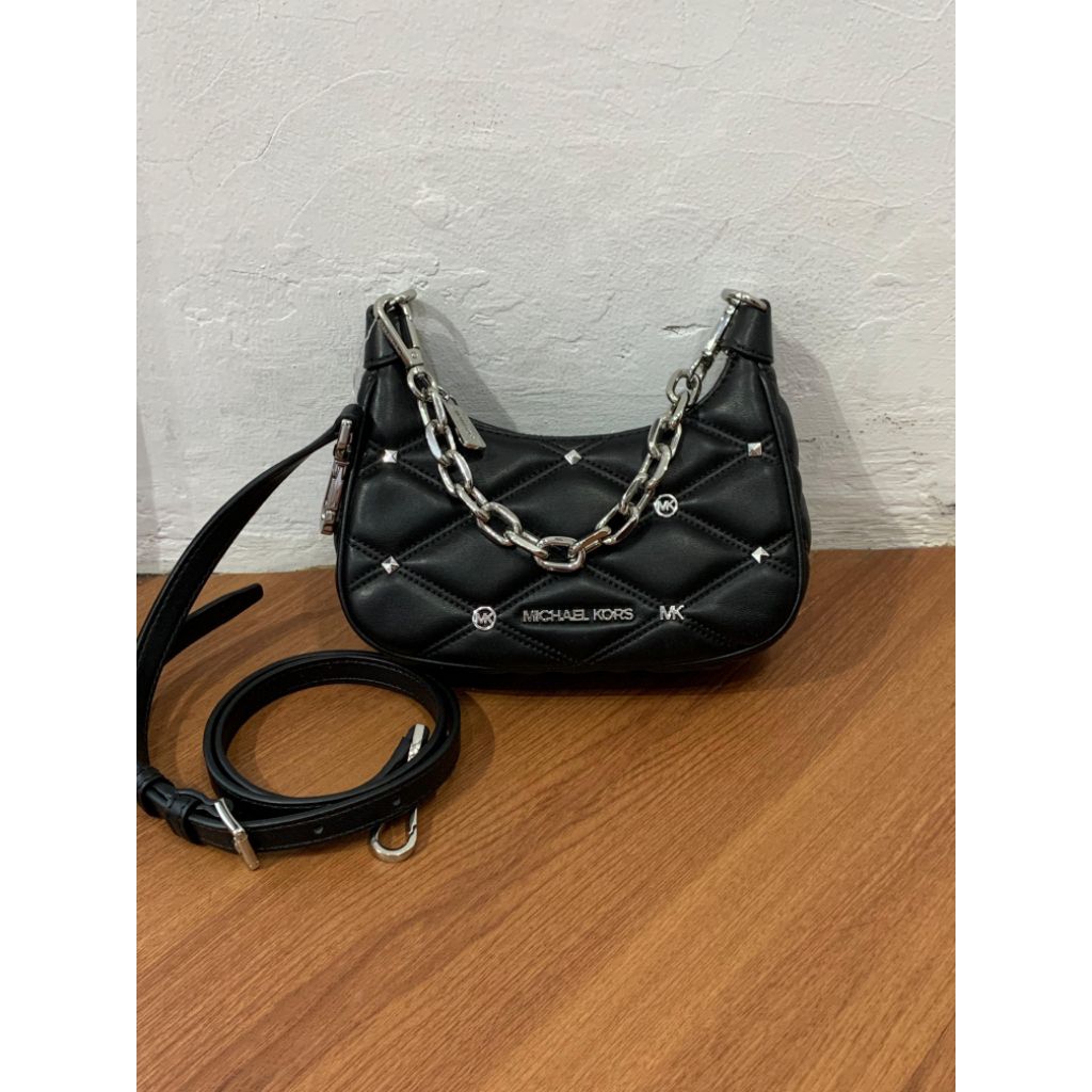 *Ready Mk Cora mini zip pouchette leather, black stud