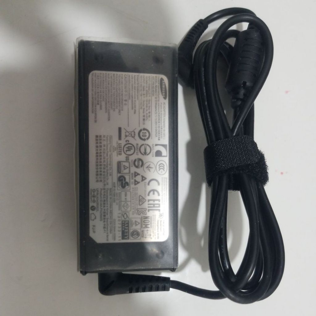 Adaptor Laptop Samsung