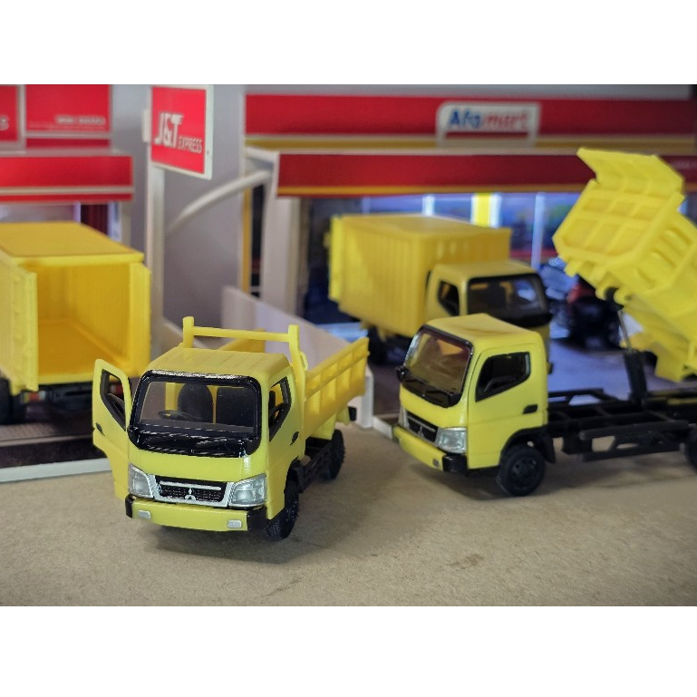 Canter Truck Miniature Diecast Scale 1/64