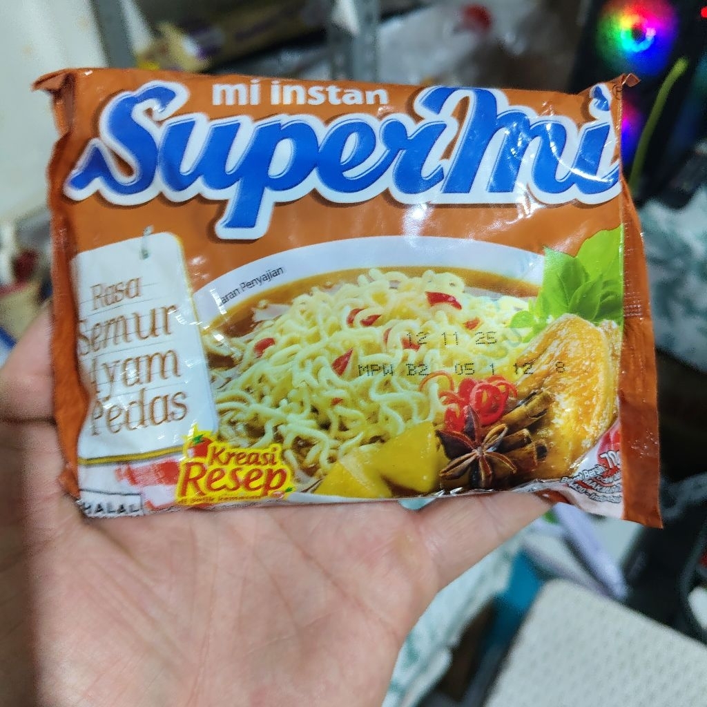 

supermi supermie mie kuah instan rasa semur ayam pedas