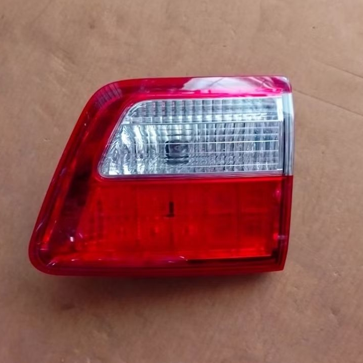 stoplamp lampu bagasi Fortuner 2010 original