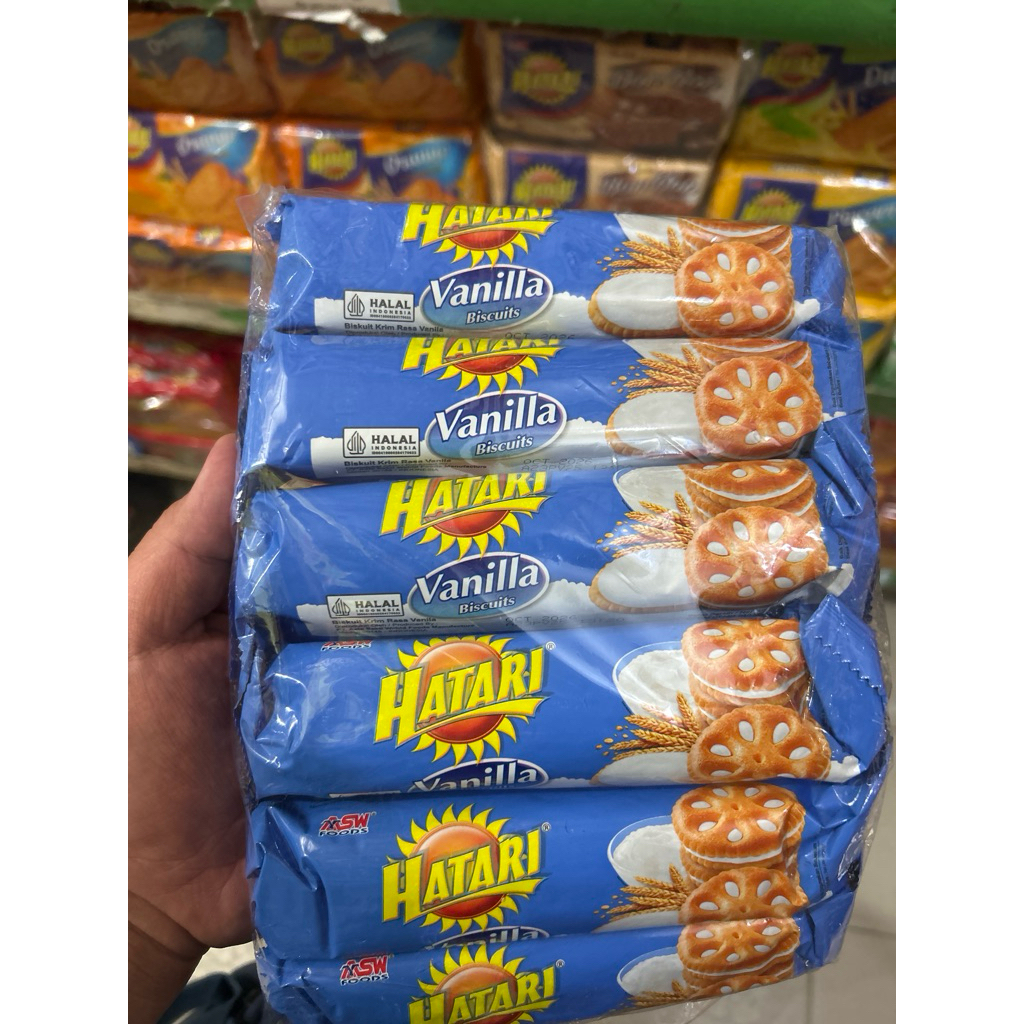 

HATARI Vanilla cream biscuits Roll 50gram