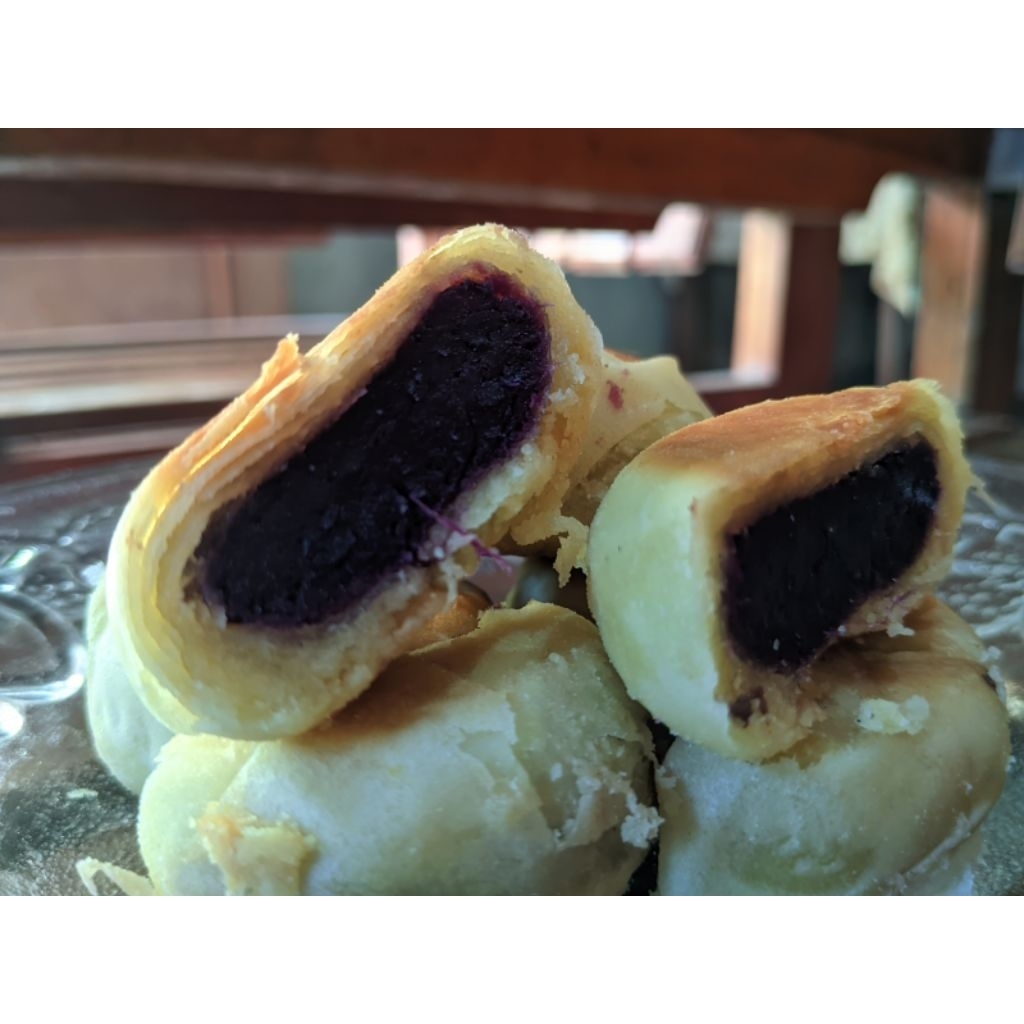 

Bakpia 4 Sekawan (Rasa Ubi Ungu isi 15)