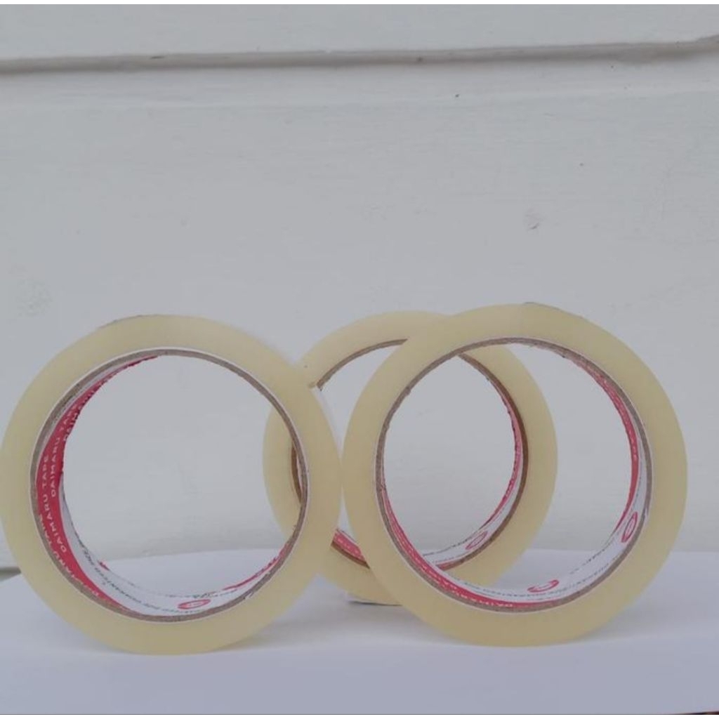 

Lakban Isolasi DAIMARU 1 Inch (24 mm) Panjang 72 Yard Bening Lengket Packing