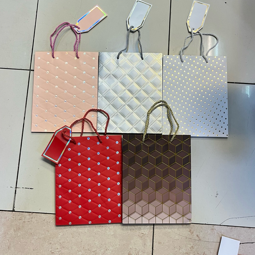 

[CAPYTOPIA] EXTRA PAPERBAG FOR GIFT / HANDBAG KADO / PAPERBAG VERTICAL MOTIF LUCU KARAKTER BONEKA