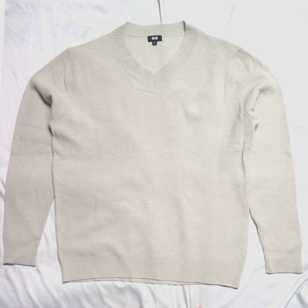 UNIQLO Waffle V Neck Sweater  Unisex Beige Adem Tipis Knitwear Sweater Sweatshirt Crewneck Rajut Woo