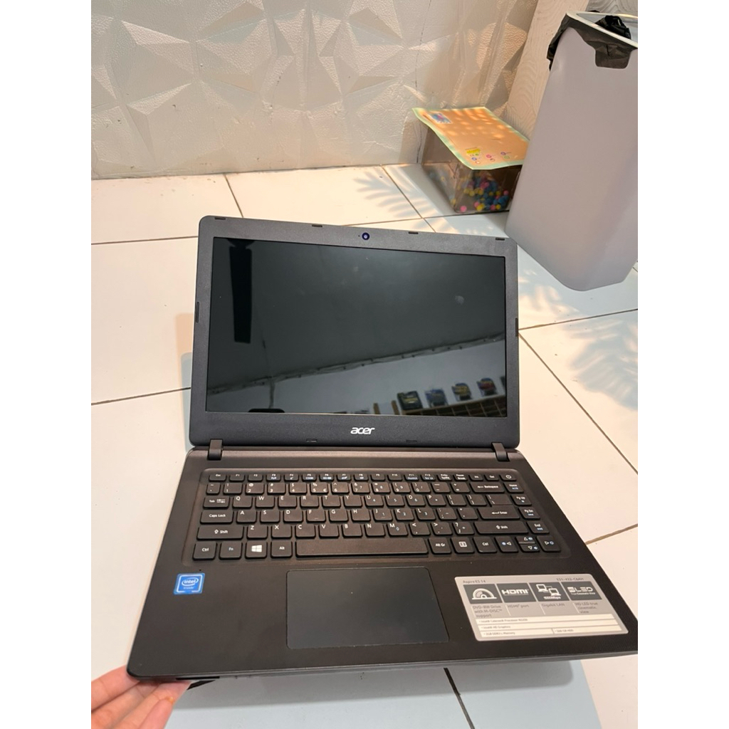 laptop acer aspire es14 hitam 14inch mantap