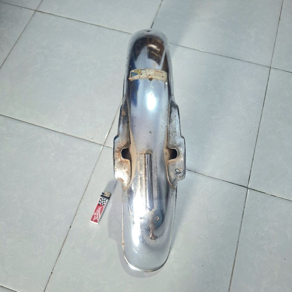 spakbor sayap belakang HONDA CB100 NOS URAMI