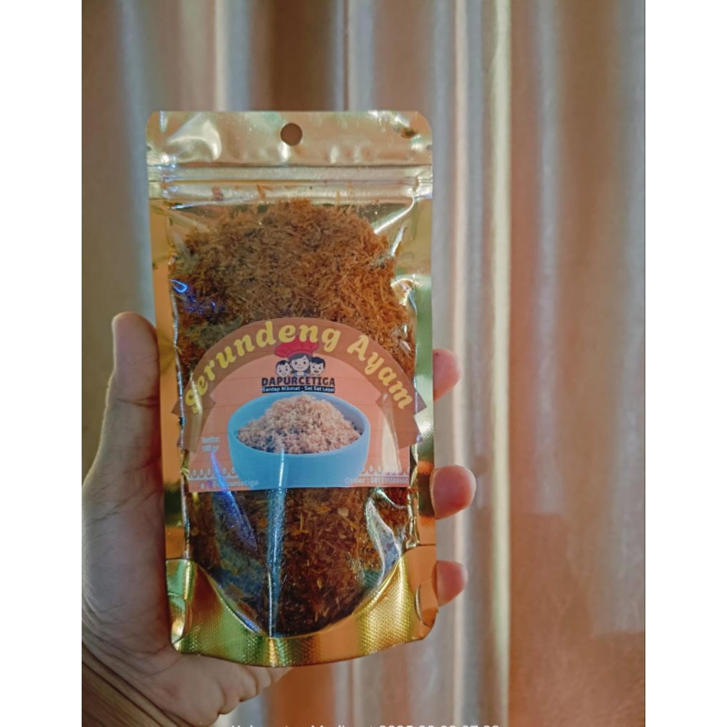 

Serundeng Ayam/Srundeng Ayam Dapurcetiga netto 100gr