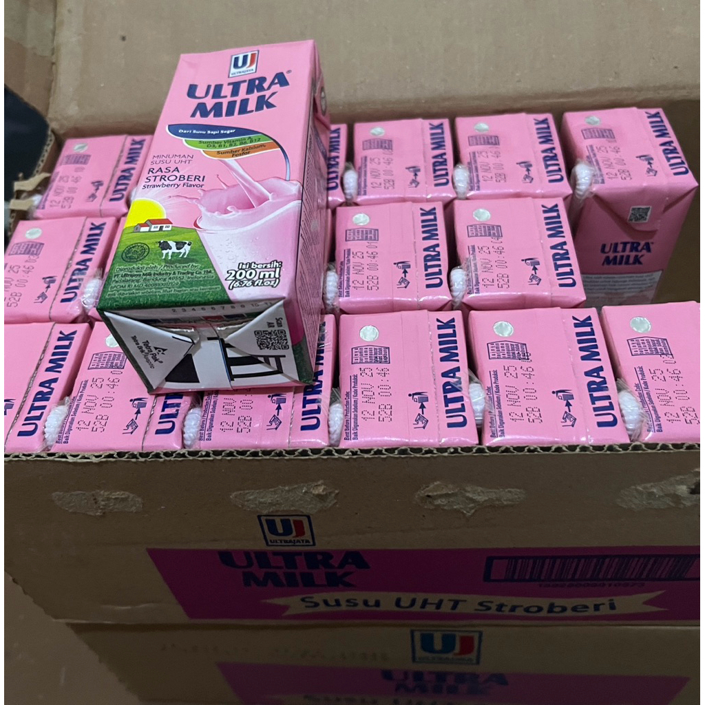 

Ultra milk rasa strawberry 200ml isi 24 pcs perdus exp nov 2025
