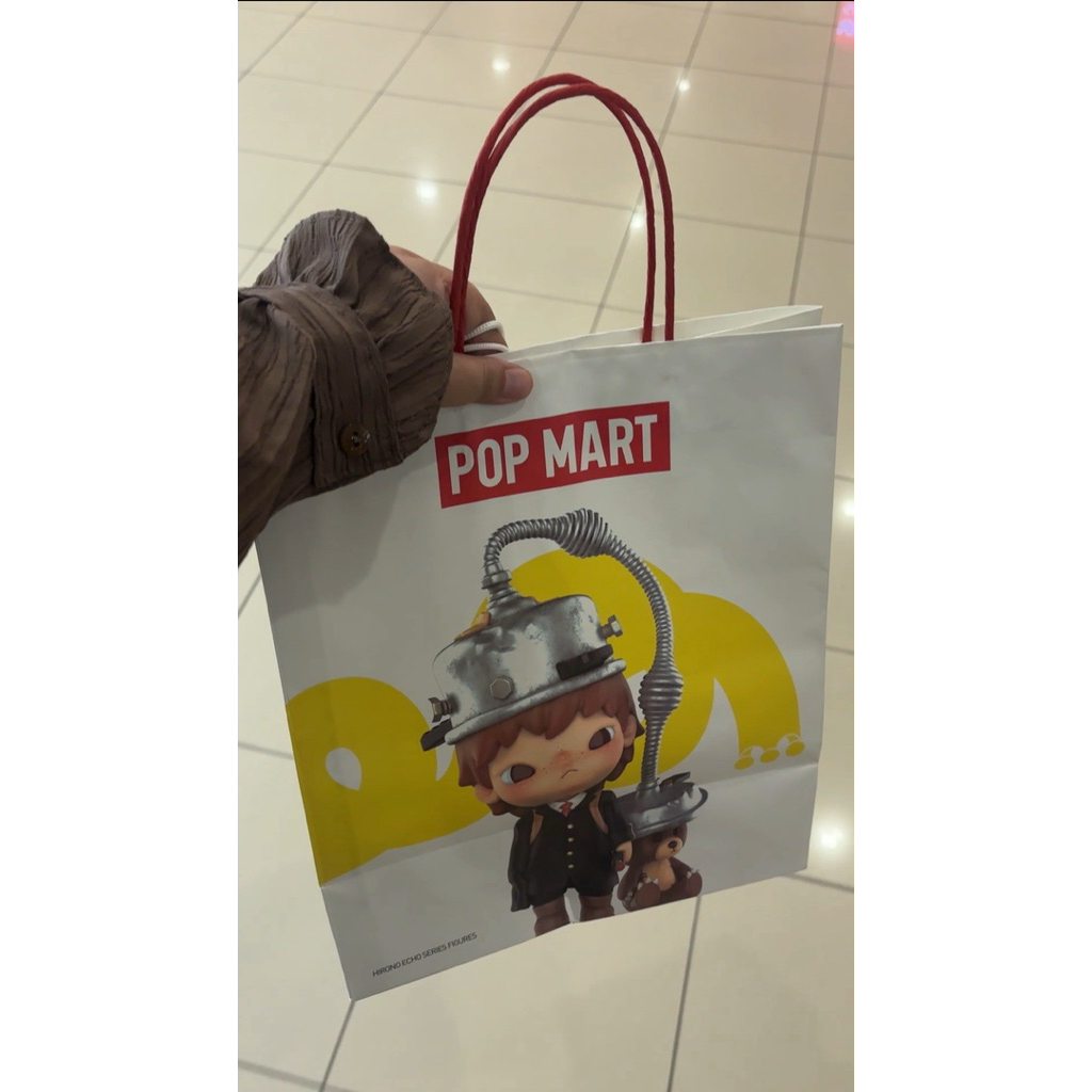 

Paper Bag Popmart ukuran Sedang