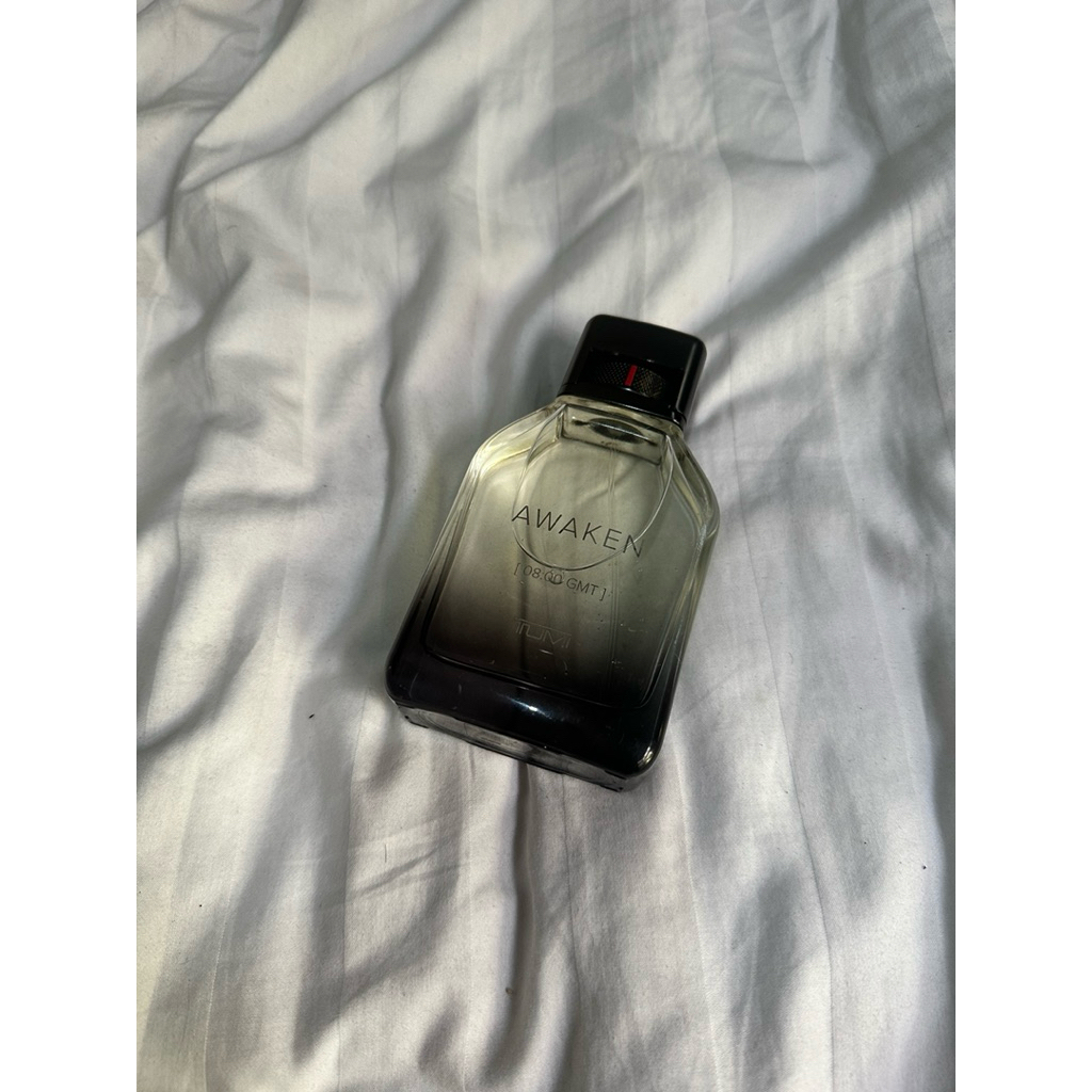 preloved parfum tumi awakeen