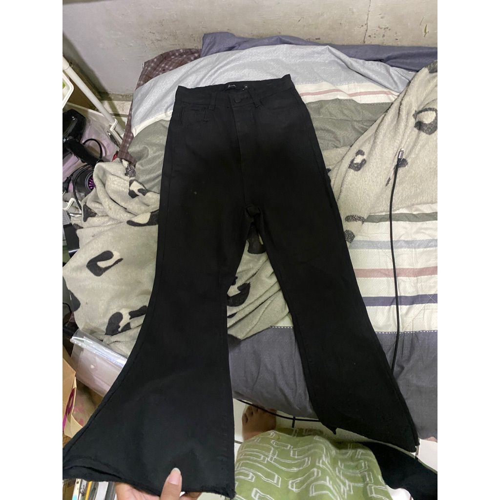 celana hitam