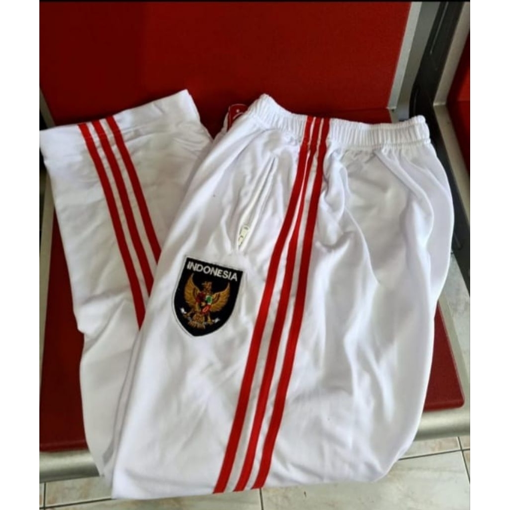 Celana Training Reguler Bordir Logo Garuda UncleWest