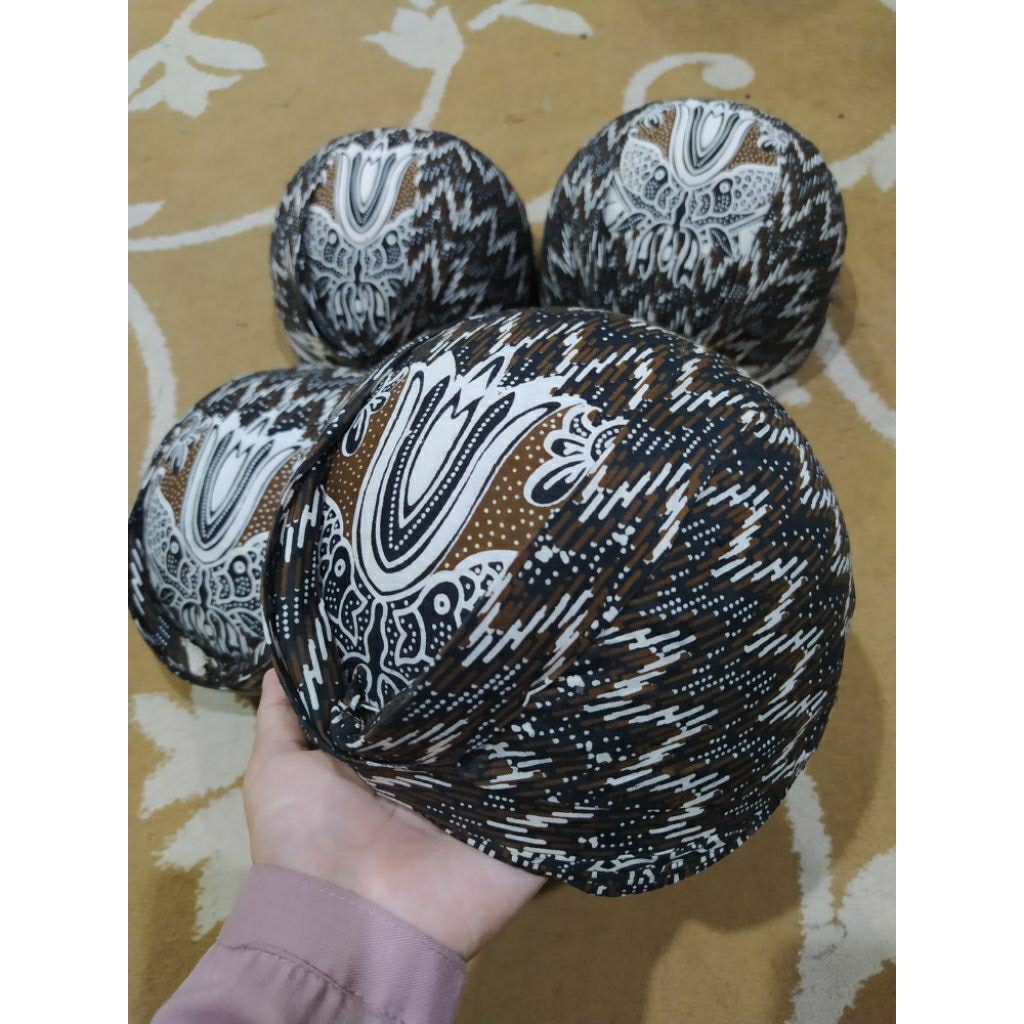 BLANGKON BATIK WIJAYA KUSUMA CILACAP / BAJU ADAT KHAS CILACAP / IKAT CILACAP / IKET KEPALA CILACAP /