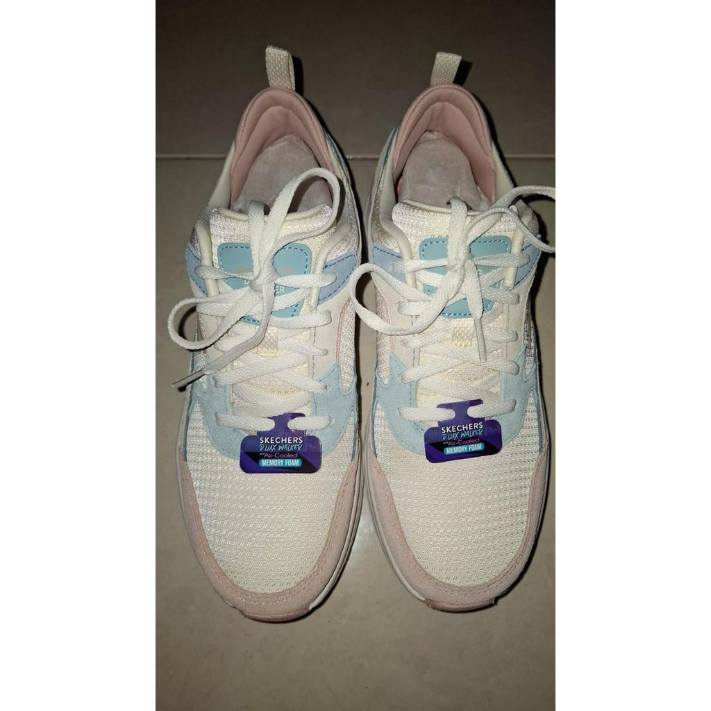 Skechers D'Lux Walker Women's