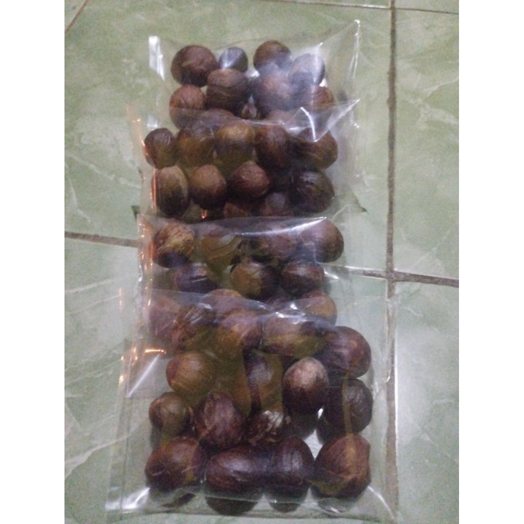 

biji pala kering 15 biji