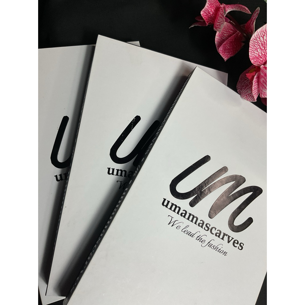 Dapat 2 jilbab box putih umama motif digital Print