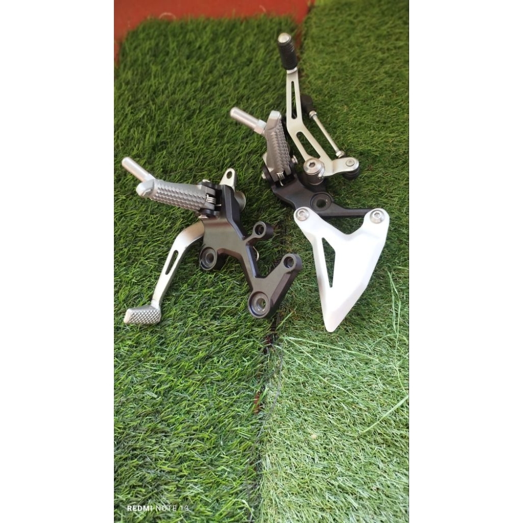 Footstep postep Pijakan Kaki Depan all new Kawasaki Ninja 250fi THN 2015-2024 original copotan