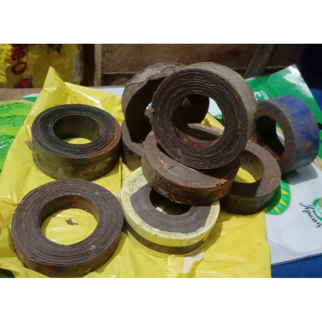 besi coren Kern bekas stavolt bulat ,9,5cm tinggi random