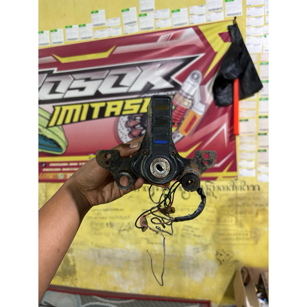 cover kunci kontak pangkon kunci kontak gl100 79 original cepotan montor