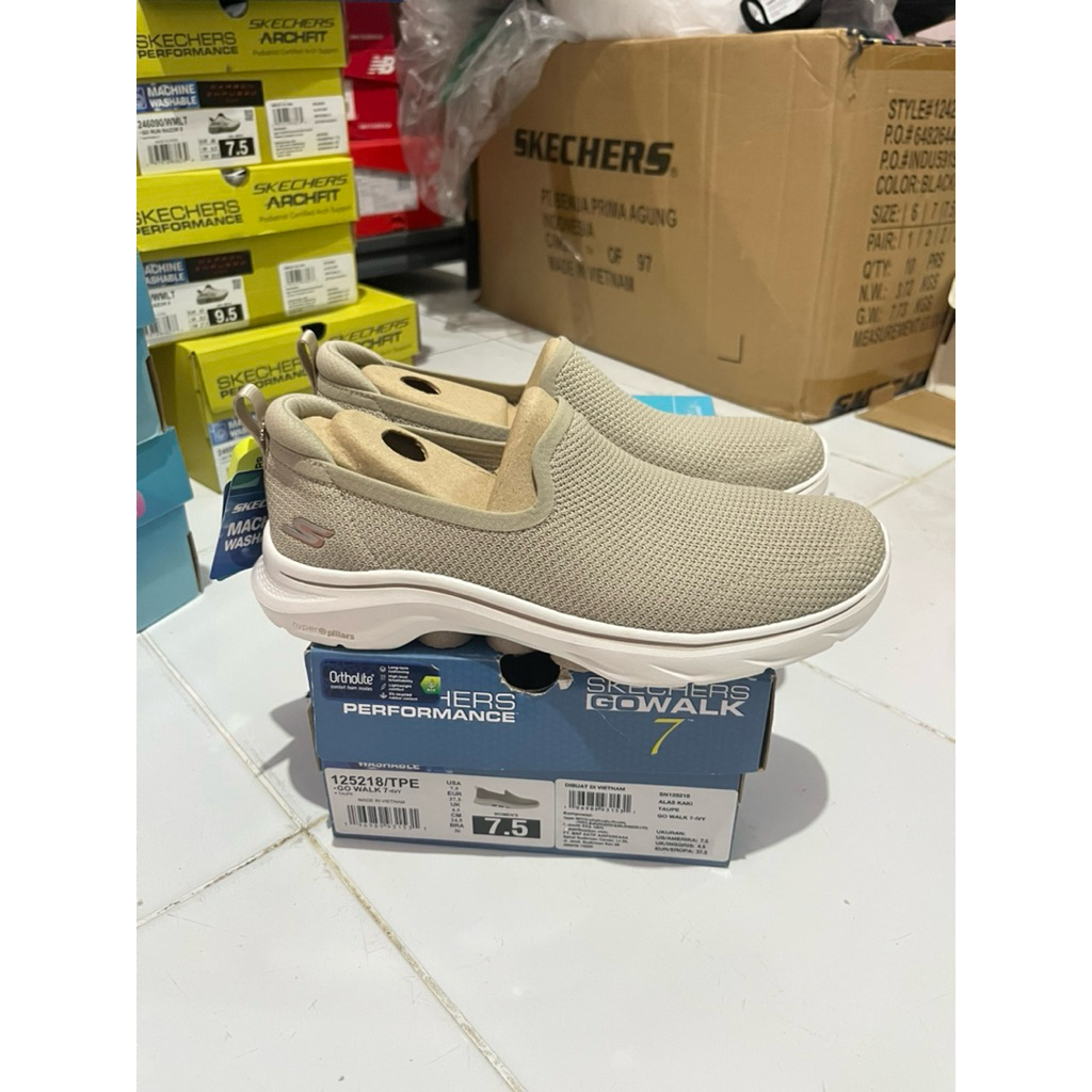Skechers go walk 7 women 100% original