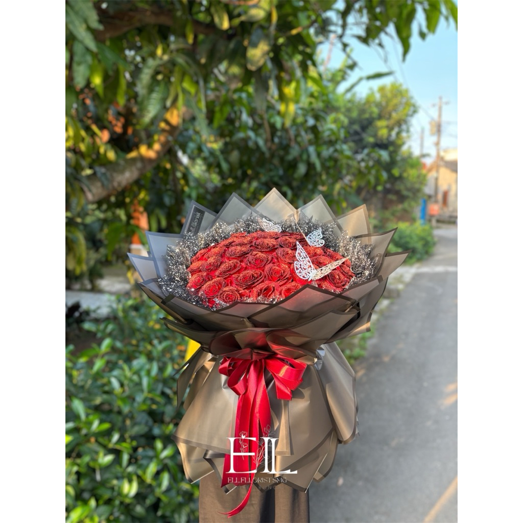 

round bucket 30 tangkai/ bucket bunga artificial / bucket bunga / bucket hadiah ulangtahun