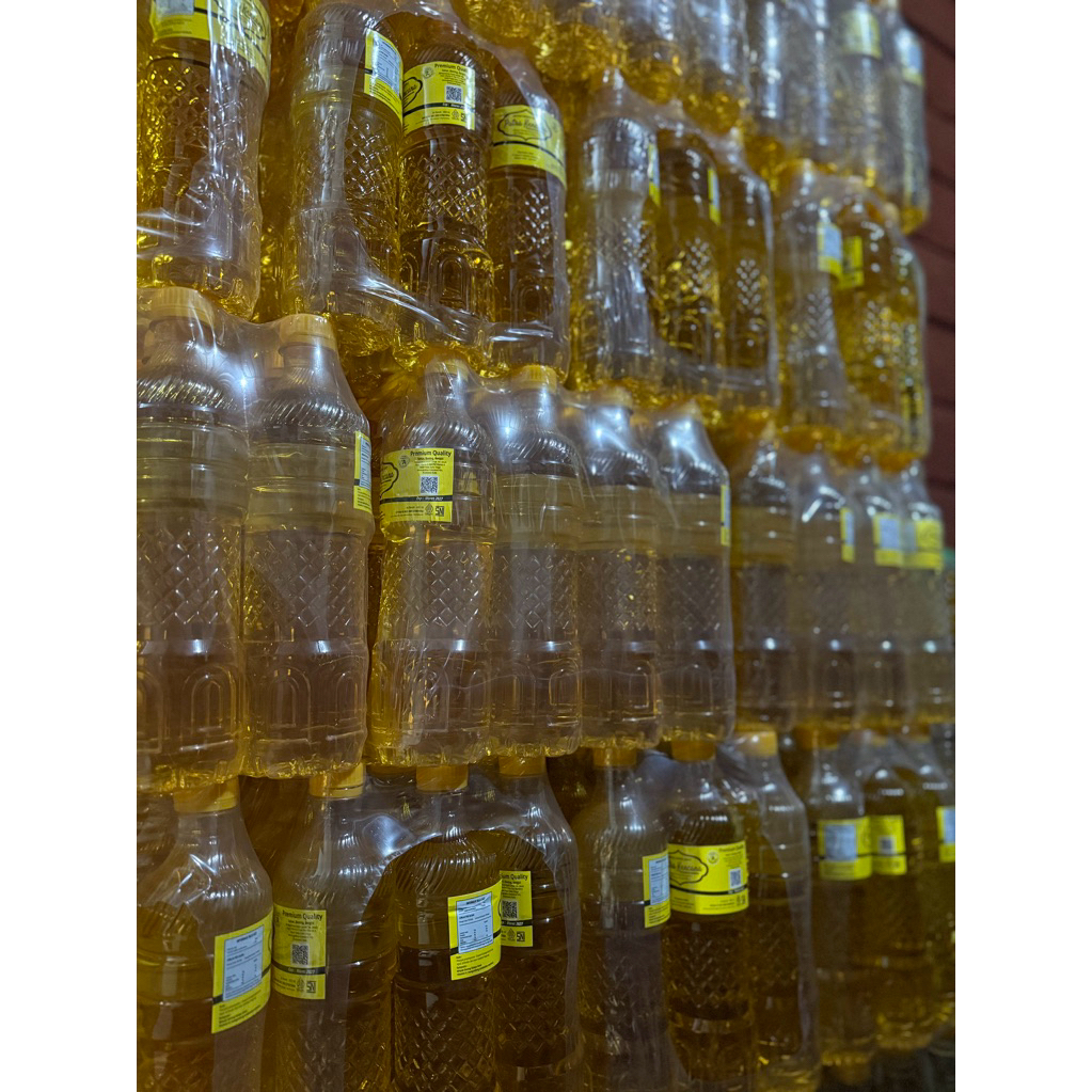 

Minyak goreng kelapa sawit Putra Kencana 800ML 1krat isi 12