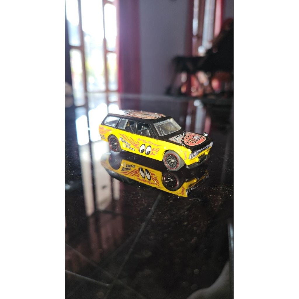 Hot Wheels Custom Datsun 510 Wagon Japan Convention Ban Karet