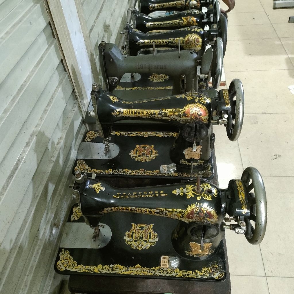 mesin jahit merek SINGER & BUTTERFLY second(bekas) kondisi normal siap pakai