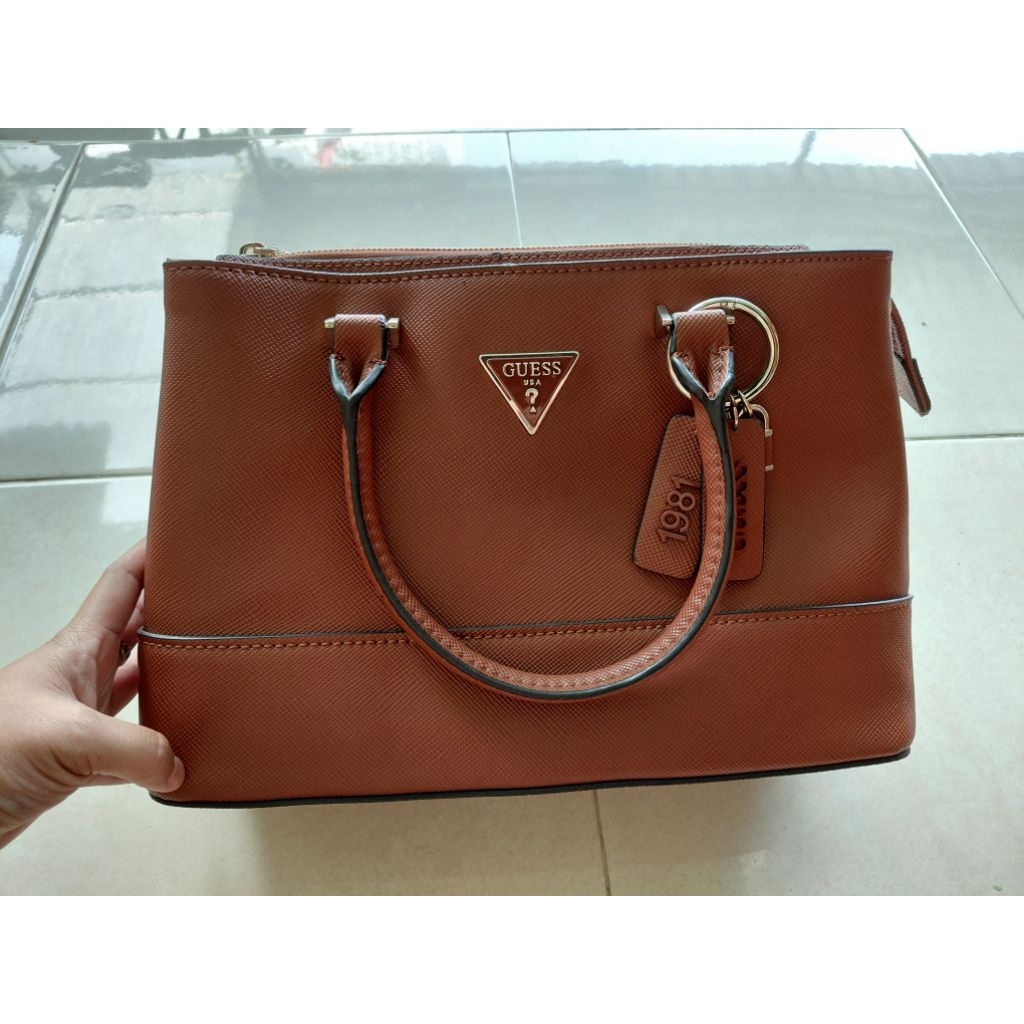 Tas Guess sale original mall (new koleksi pribadi)