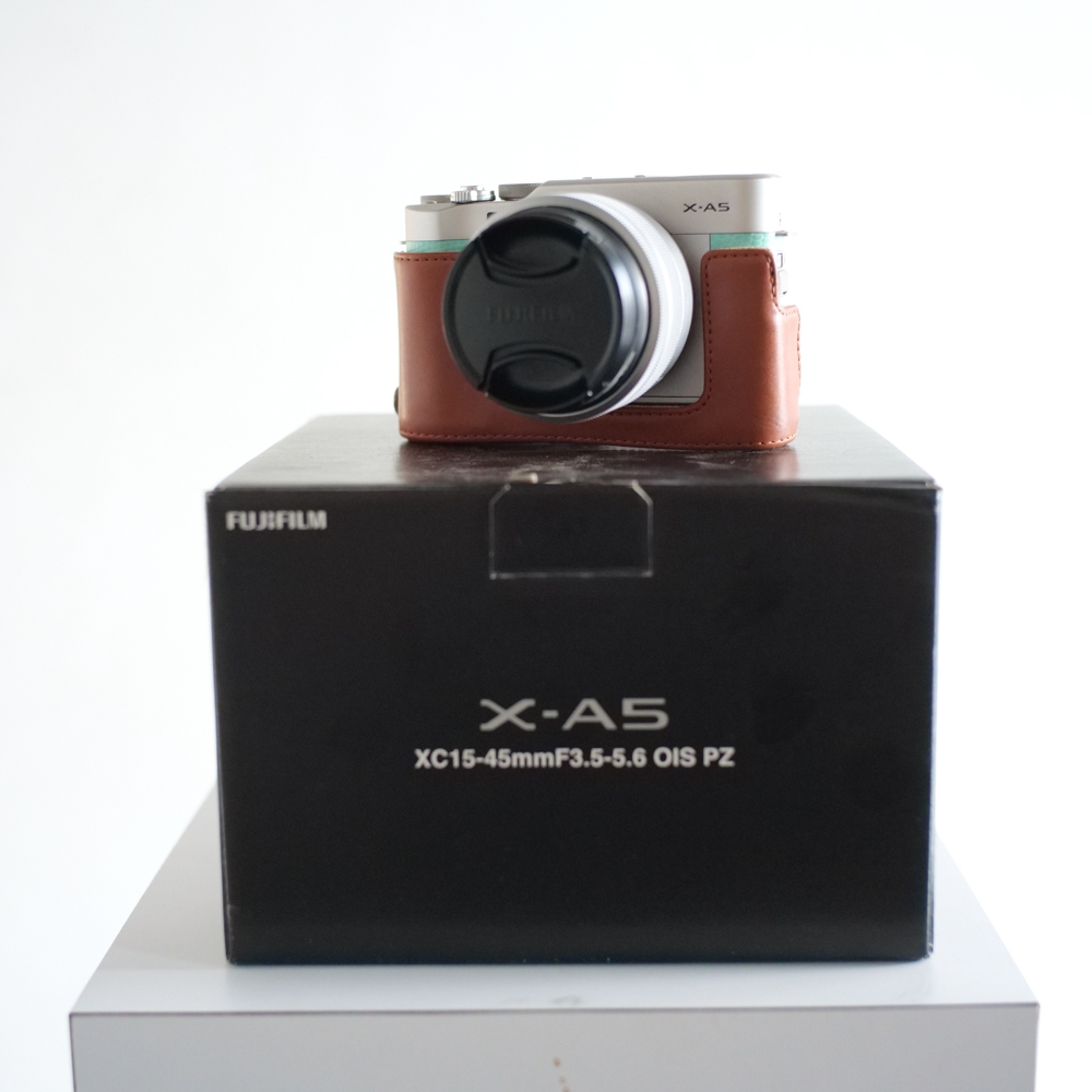 Fujifilm XA5 15-45mm f3.5-5.6 OIS kamera mirrorless bekas mulus cocok untuk pemula dan perofessional