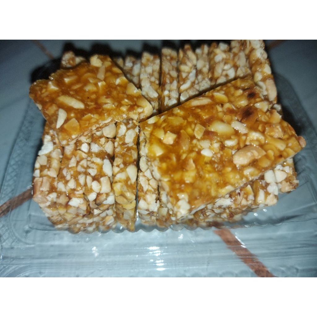 

Teng-Teng / Kacang Caramel / Cemilan Khas Bugis/ Wafer Tradisional
