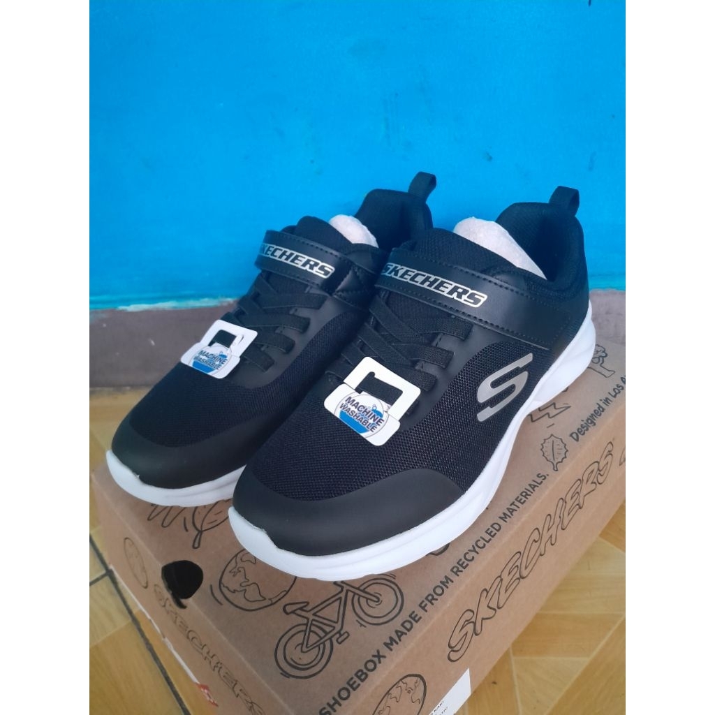 SEPATU ANAK SKECHERS ORIGINAL HITAM SIZE 26